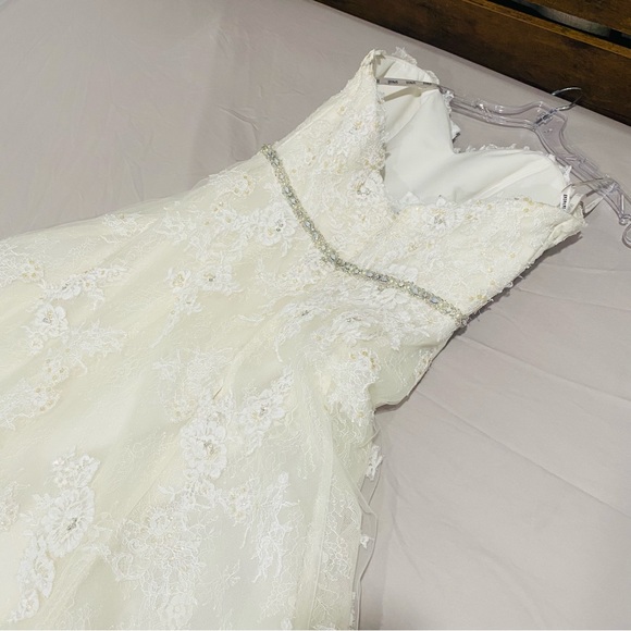 Enzoani Karissa Wedding Dress, Bridal Gown - Picture 11 of 16